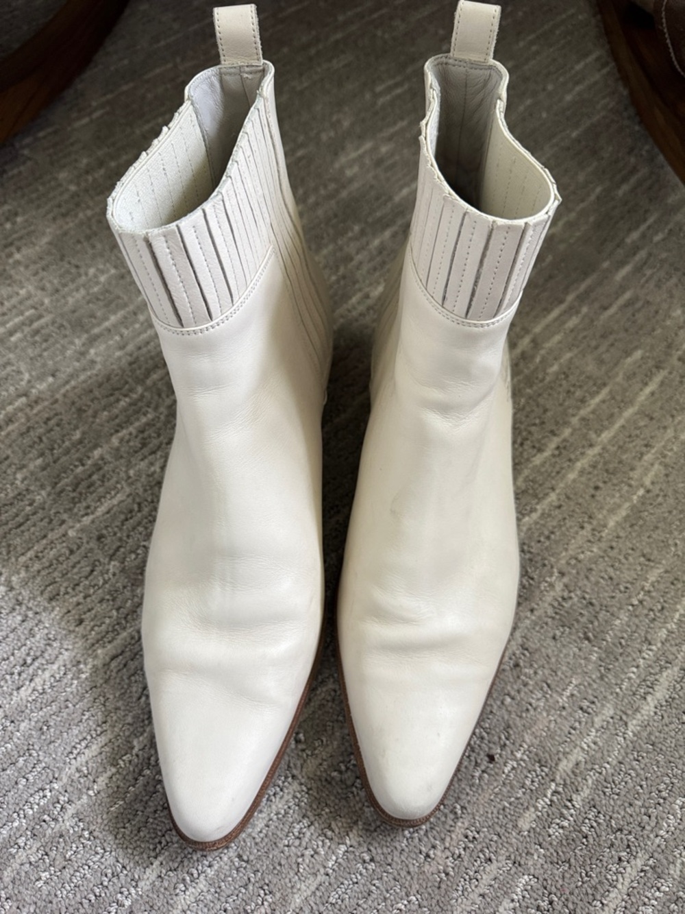 Vince Cream Leather Pointed-Toe Chelsea Ankle Boots
